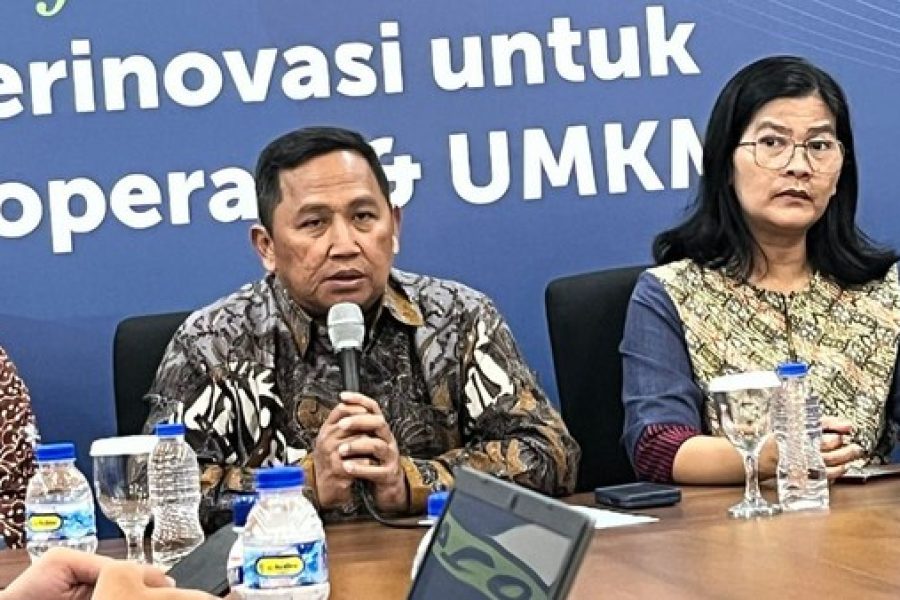 deputi-bidang-perkoperasian-kemenkopukm-ahmad-zabadi-2_169