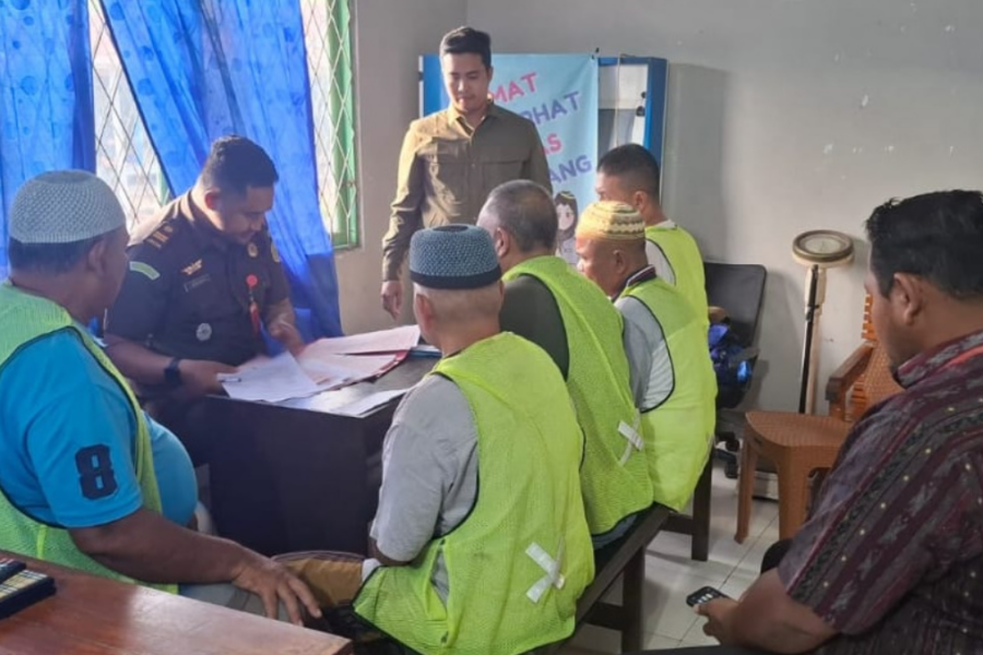 Lima Pengurus Koperasi di Ketapang Diserahkan ke Kejaksaan atas Kasus Penggelapan Dana