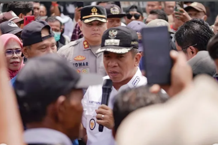 Tak kuasa menangis haru Gerbang Pt Changsin dibuka kembali untuk pedagang