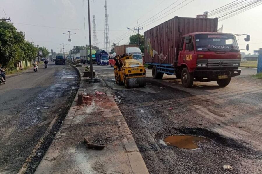 Bupati Karawang Kritik Lambannya Perbaikan Jalan Pantura oleh Kementerian PUPR