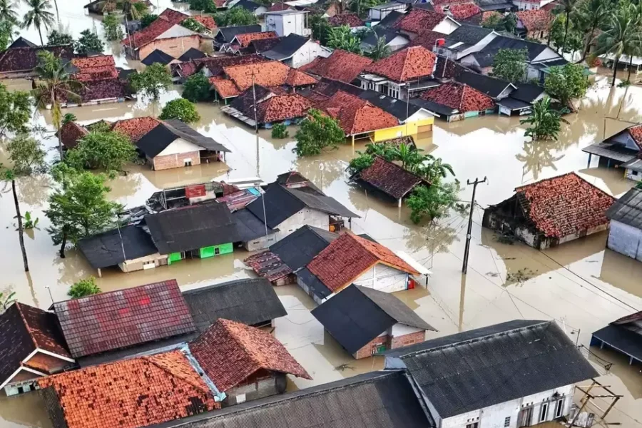 Ratusan Rumah di Karangligar Terendam Banjir, Warga Mengungsi dan Pertanyakan Janji Gubernur