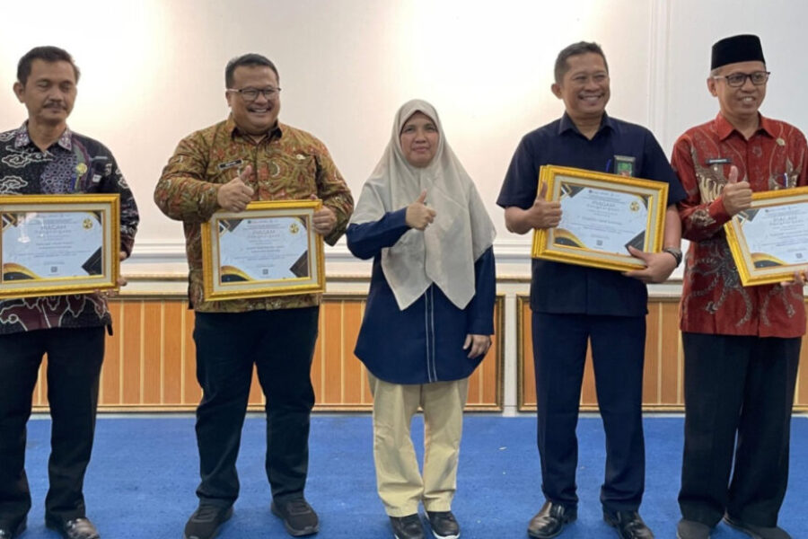 Kankemenag Karawang Raih Penghargaan IKPA Terbaik Semester I 2025