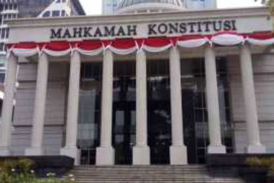 MK Larang Pimpinan Organisasi Advokat Rangkap Jabatan sebagai Pejabat Negara