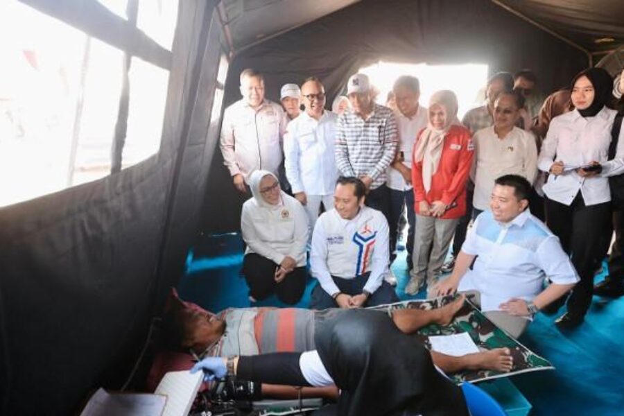 Ibas dan Cellica Rayakan HUT Demokrat dengan Aksi Sosial di Karawang