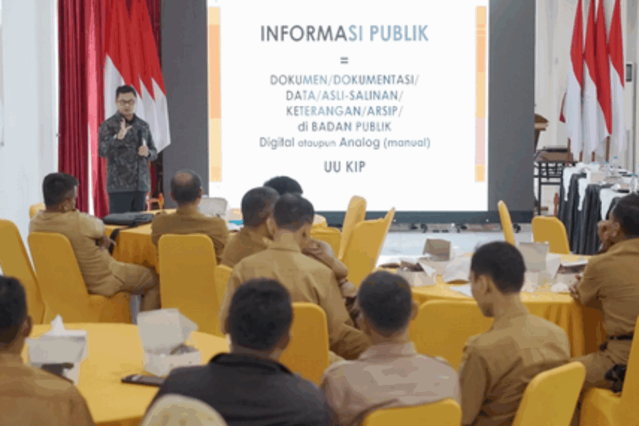 Diskominfo Karawang Gelar Sosialisasi Keterbukaan Informasi untuk Pemerintah Desa